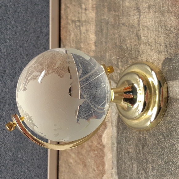 Heavy Glass Or Crystal Globe Paperweight On Gold Colored Metal Axis - Picture 5 of 7